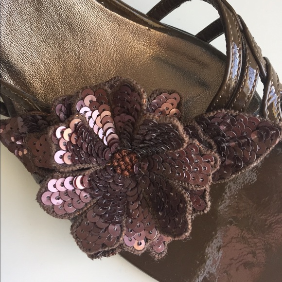 NWOT Isabella Fiore Sequin Heels - Picture 4 of 5